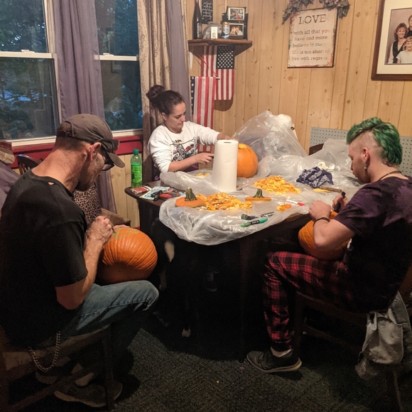 Meet your Posher, Amber - Picture 2 of 2